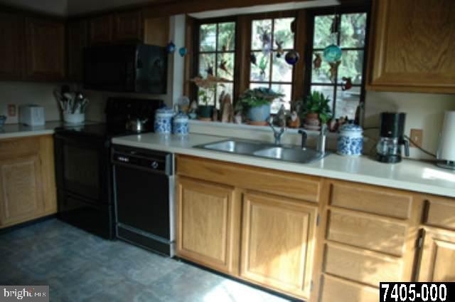 164 Springdale Road York, PA 17403 - Photo 6 of 9 Gallery Image 6