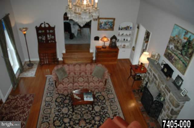 164 Springdale Road York, PA 17403 - Photo 7 of 9 Gallery Image 7