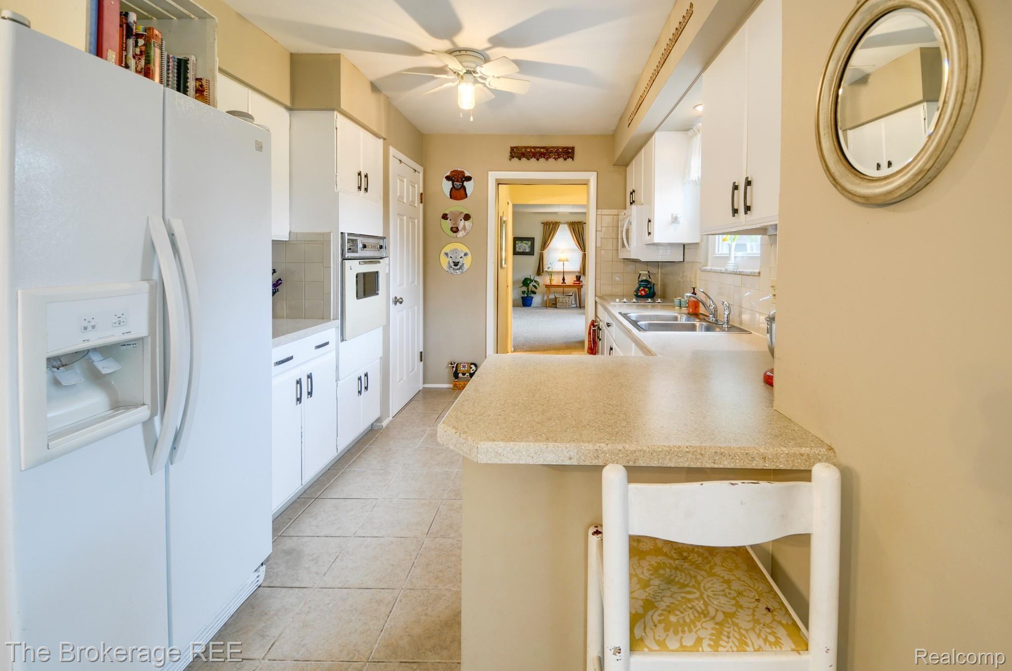 2304 East Cook Road Grand Blanc, MI 48439 - Photo 16 of 32 SD3_4661-HDR(5).jpg