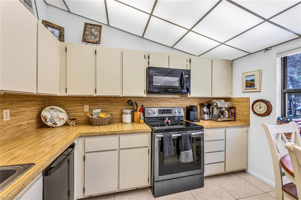 194 Albi Road, Unit 202 Naples, FL 34112 - Photo 15 of 50 Gallery Image 15