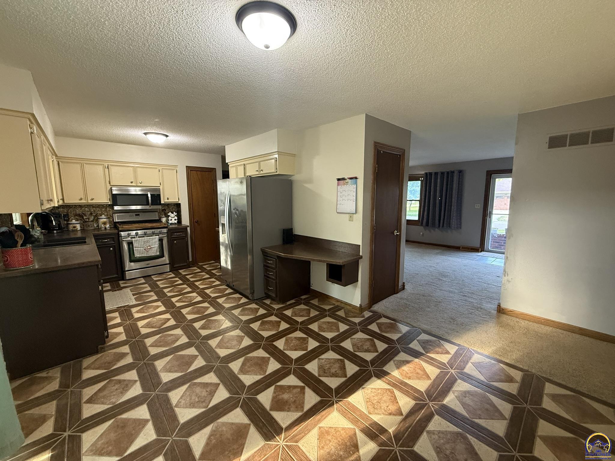 401 Apollo Street Silver Lake, KS 66539 - Photo 11 of 15