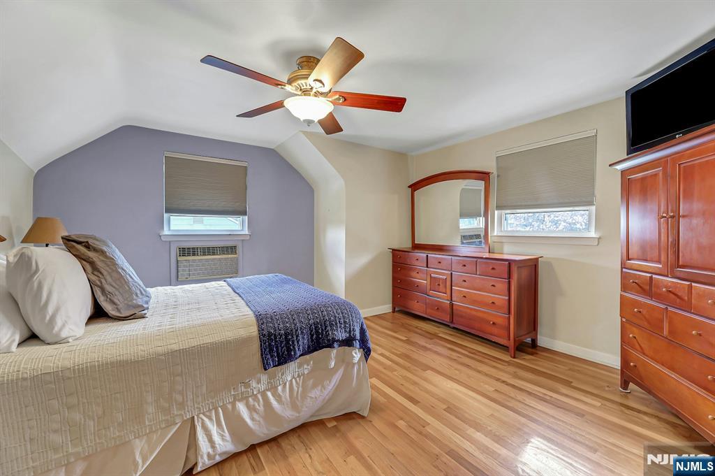 87 Barbara Road Dumont, NJ 07628 - Photo 11 of 33