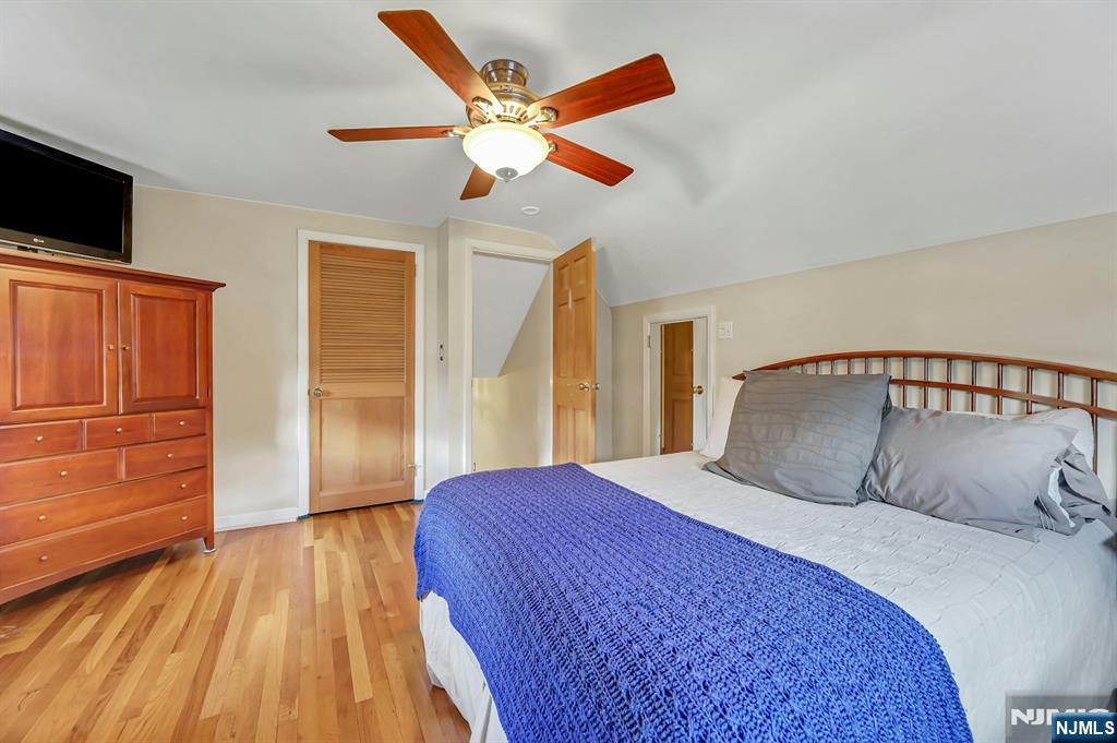 87 Barbara Road Dumont, NJ 07628 - Photo 13 of 33