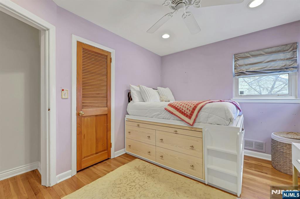 87 Barbara Road Dumont, NJ 07628 - Photo 15 of 33