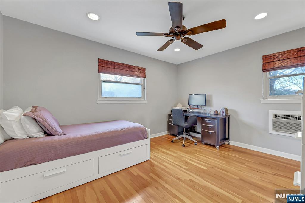 87 Barbara Road Dumont, NJ 07628 - Photo 17 of 33