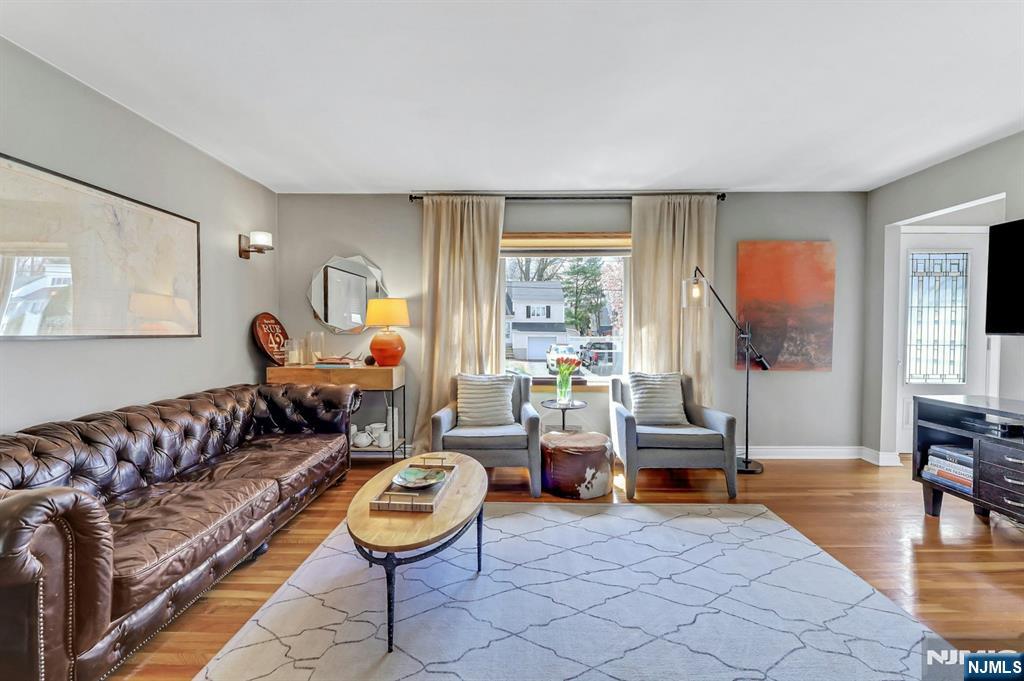 87 Barbara Road Dumont, NJ 07628 - Photo 3 of 33