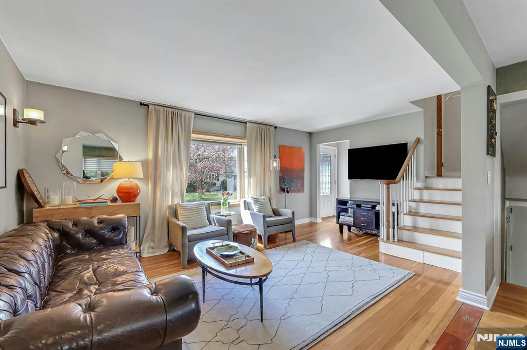 87 Barbara Road Dumont, NJ 07628 - Photo 6 of 33