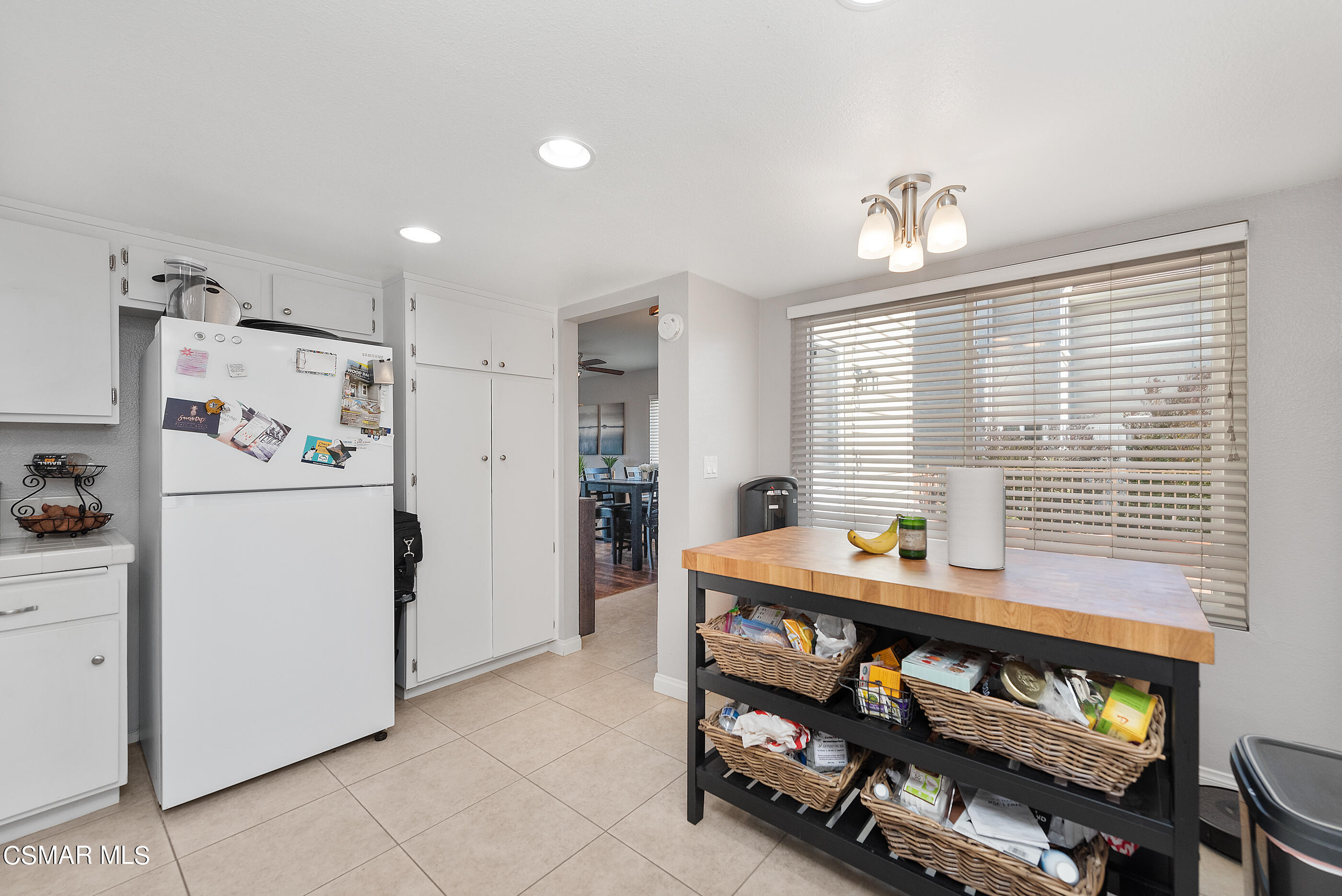 3369 Manorgate Place Simi Valley, CA 93065 - Photo 14 of 29 a very nice looking room with many windows