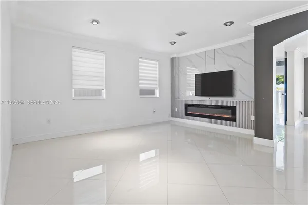 $4,000 | 2424 Southwest 152nd Path, Miami, FL 33185