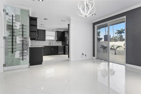 $4,000 | 2424 Southwest 152nd Path, Miami, FL 33185