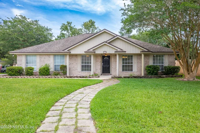 $2,200 | 2081 Magnus Lane, Jacksonville, FL 32246