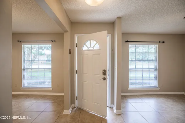 $2,400 | 2081 Magnus Lane, Jacksonville, FL 32246