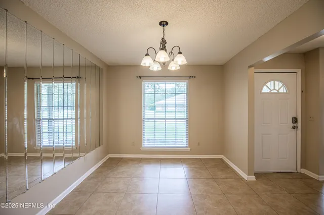 $2,400 | 2081 Magnus Lane, Jacksonville, FL 32246