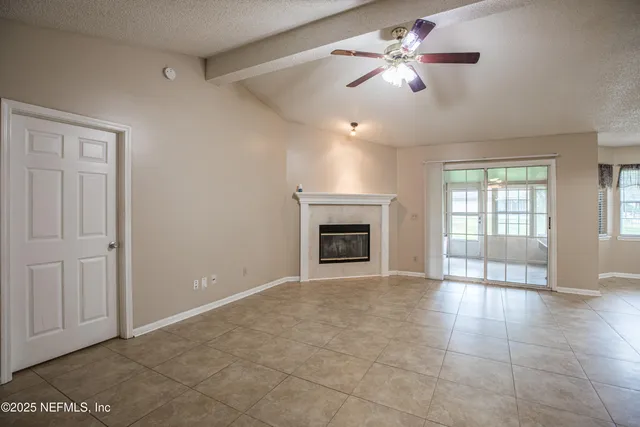 $2,400 | 2081 Magnus Lane, Jacksonville, FL 32246