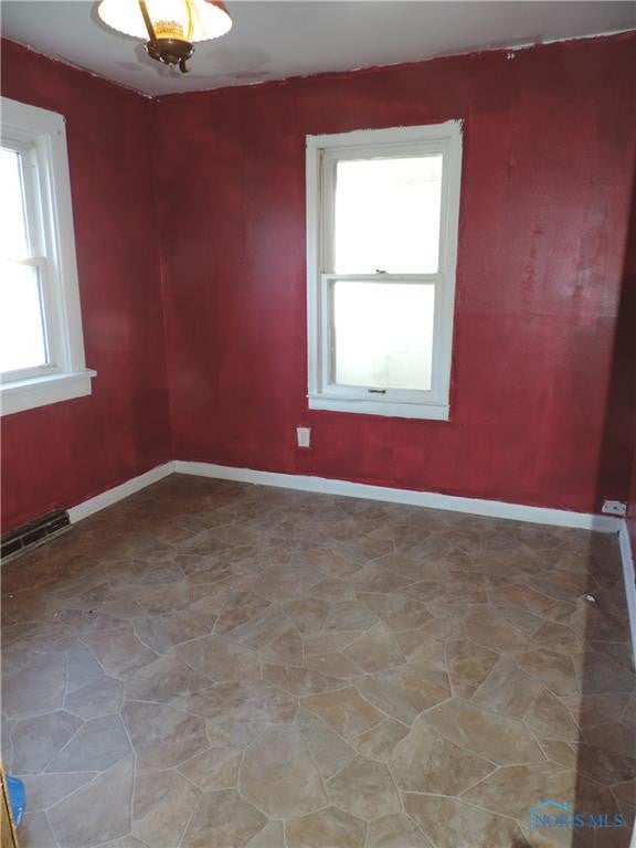1022 Patchen Road Oregon, OH 43616 - Photo 9 of 13 Gallery Image 9