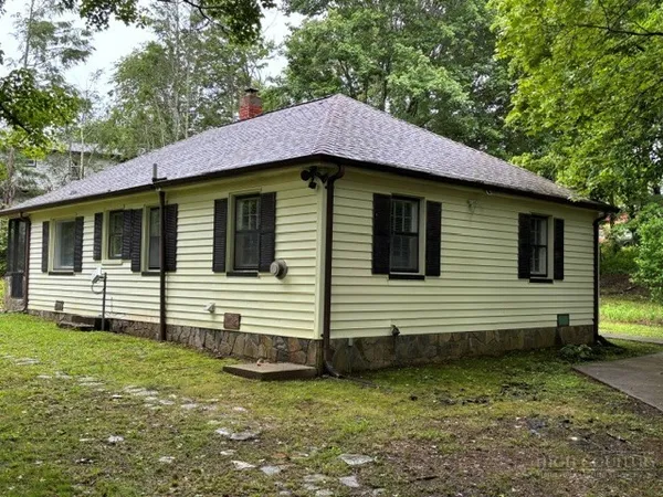 $227,000 | 2259 Spanish Oak Road, Newland, NC 28657