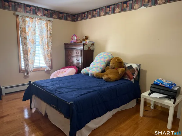 $465,000 | 18 Olivia Lane, Naugatuck, CT 06770