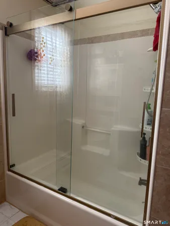 $465,000 | 18 Olivia Lane, Naugatuck, CT 06770