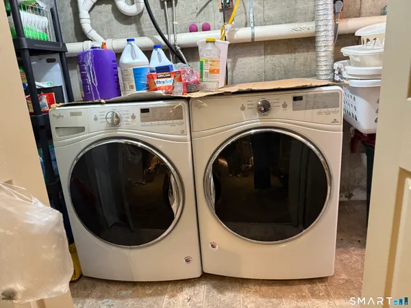 $465,000 | 18 Olivia Lane, Naugatuck, CT 06770