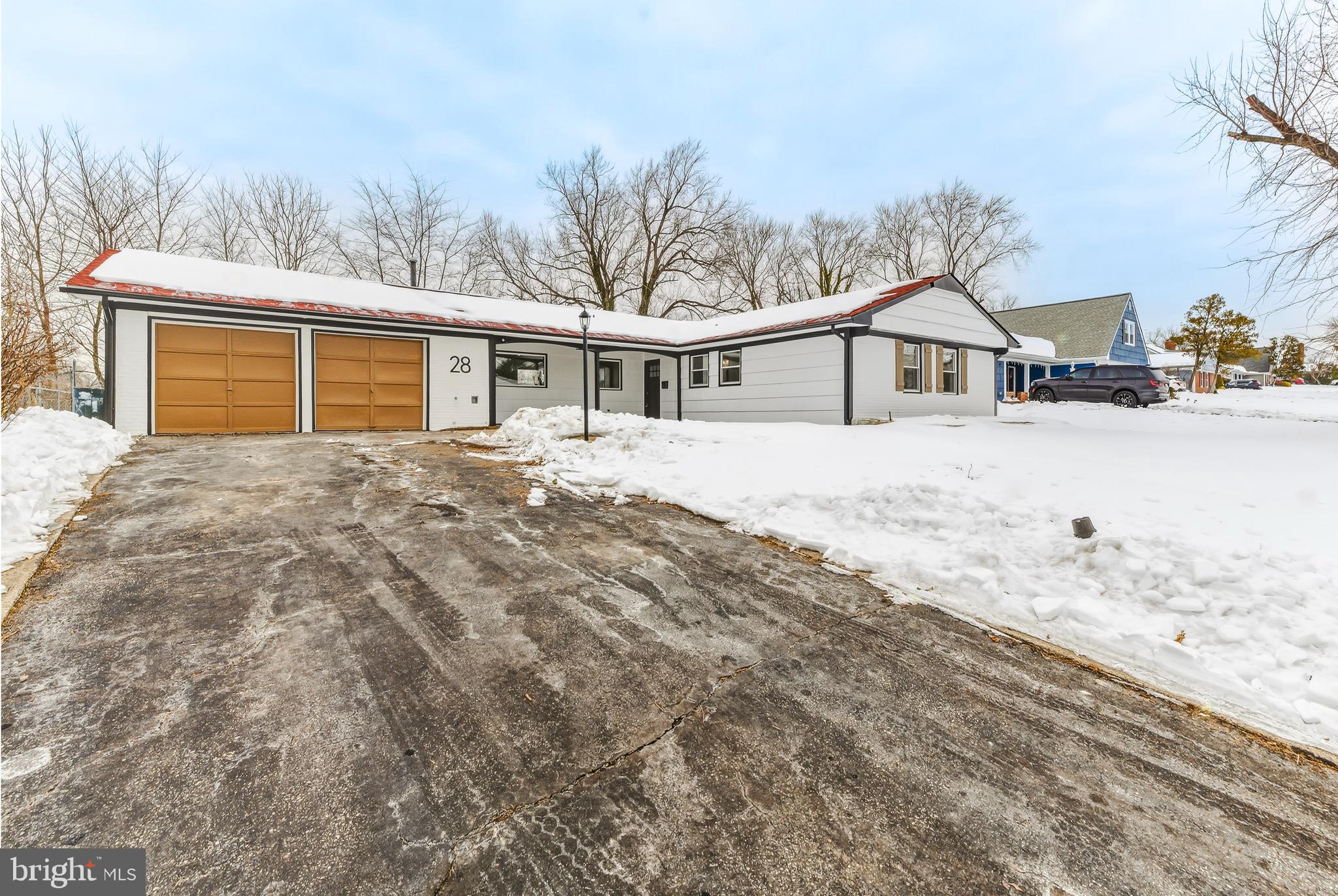 28 Country Club Road Willingboro, NJ 08046 - Photo 2 of 20 a front view of a house with a yard