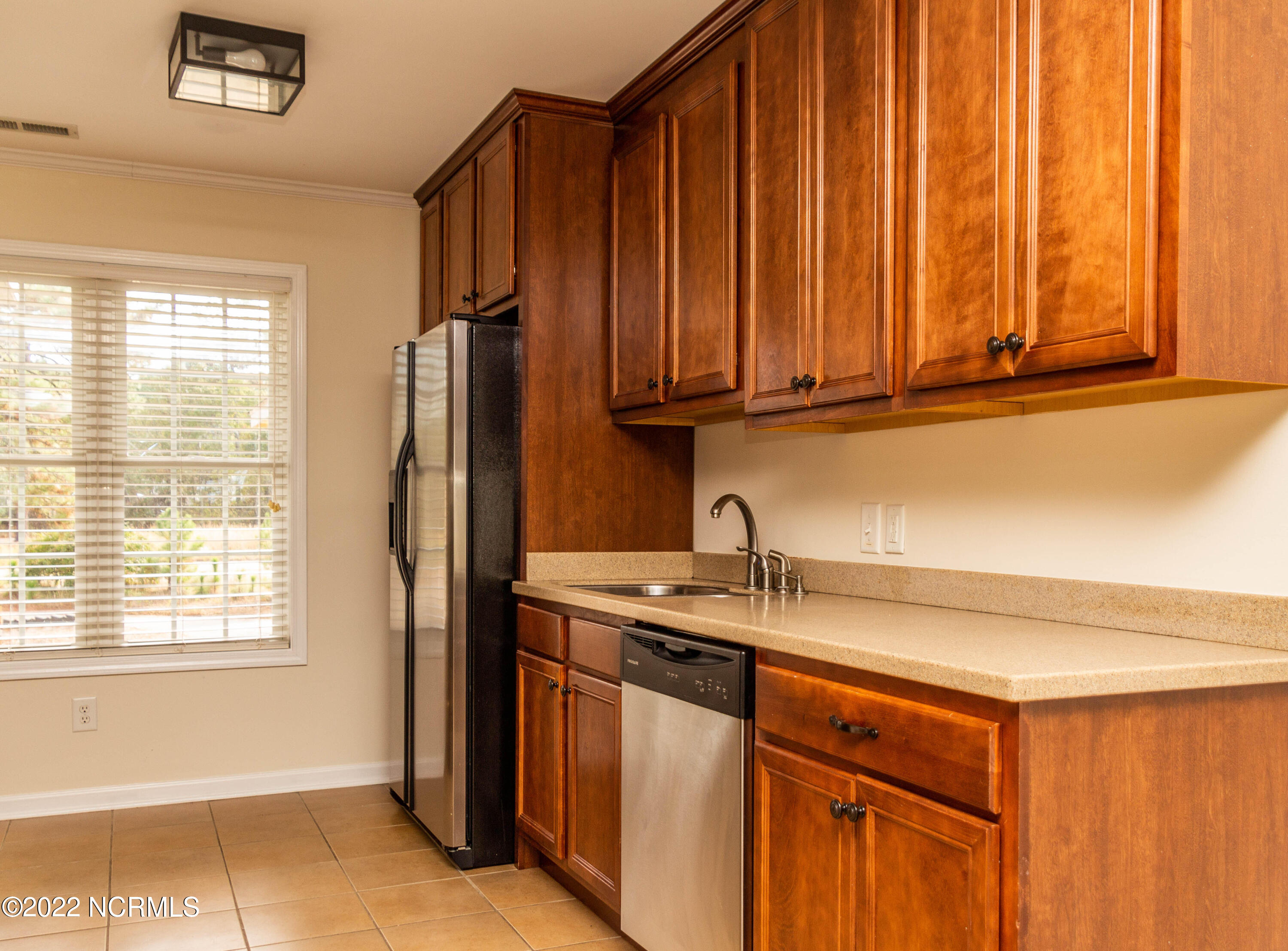 208 Old Course Road Aberdeen, NC 28315 - Photo 5 of 15 208 Kitchen Sink