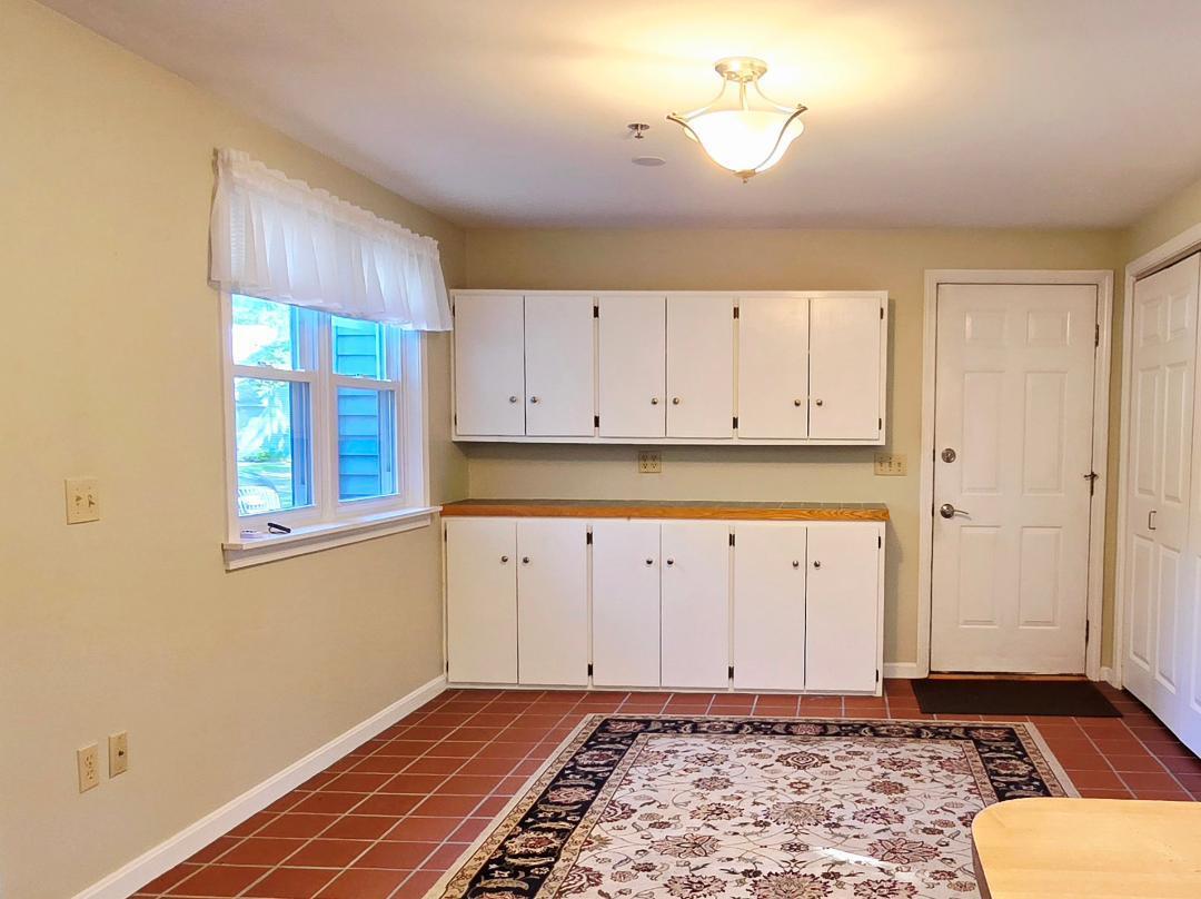 40 Willow Grove Road Brunswick, ME 04011 - Photo 5 of 21 Dining area