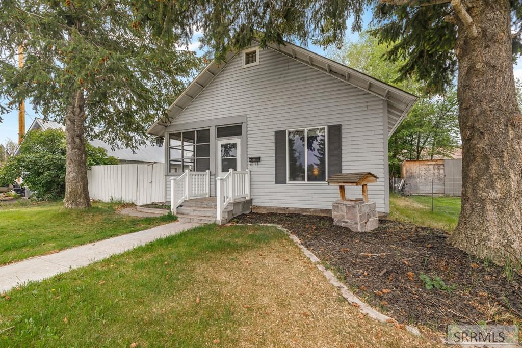 40 West 3rd North St. Anthony, ID 83445 - Photo 2 of 33