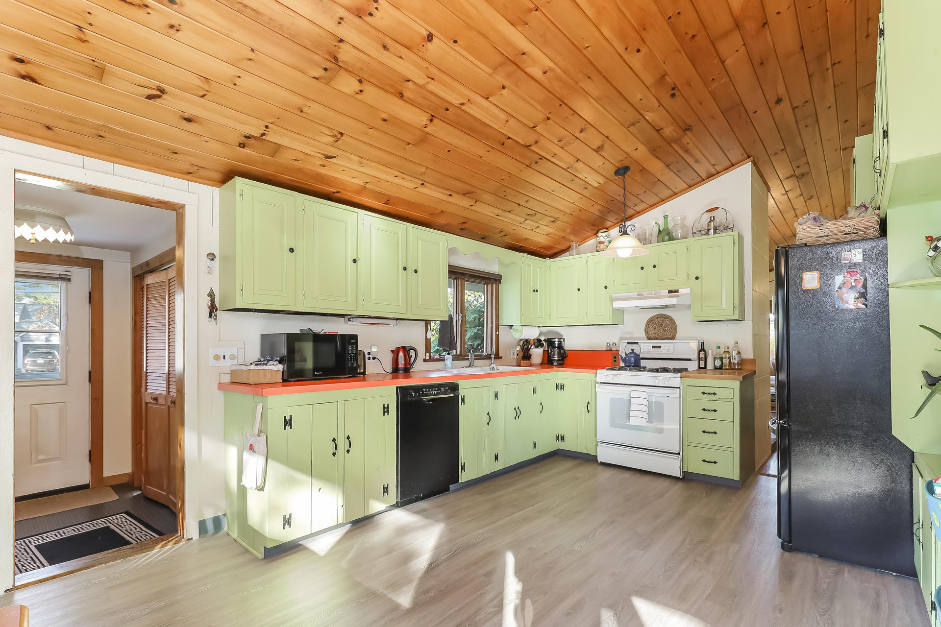 92 Yacht Club Road Centerville, MA 02632 - Photo 16 of 54 013-photo-kitchen-8773435