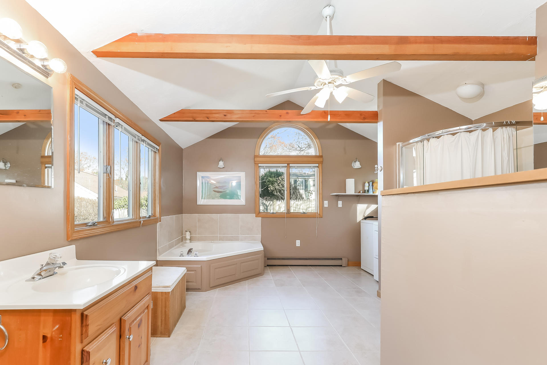 92 Yacht Club Road Centerville, MA 02632 - Photo 32 of 54 021-photo-main-bathroom-8773430