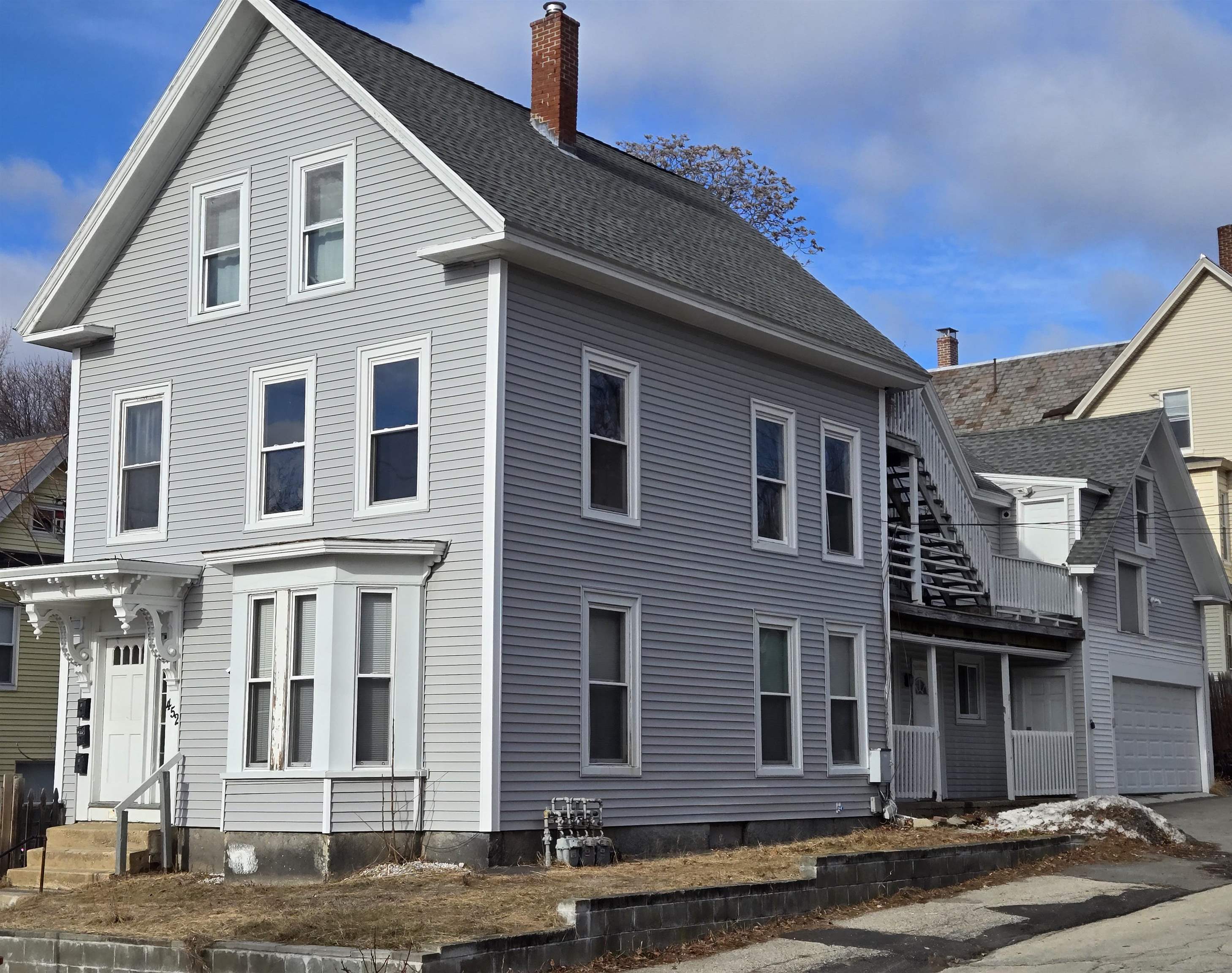 452 Manchester Street Manchester, NH 03103 - Photo 1 of 25