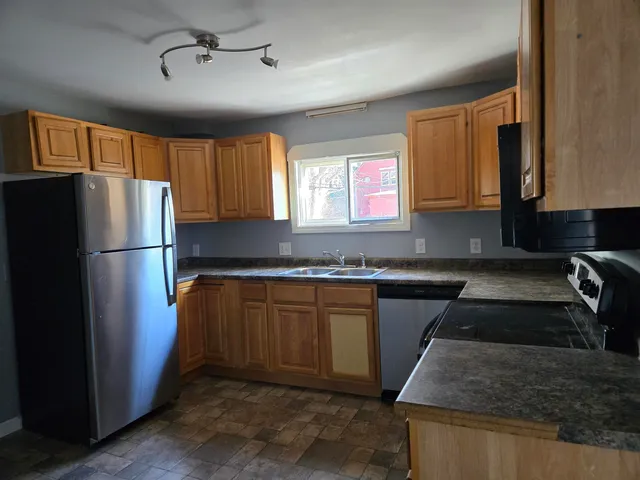 $599,900 | 452 Manchester Street, Manchester, NH 03103