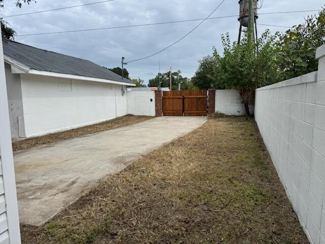 651 Hardware Street Elloree, SC 29047 - Photo 6 of 48