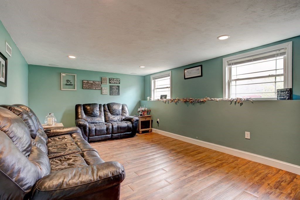14 Grandview Road Billerica, MA 01821 - Photo 14 of 42