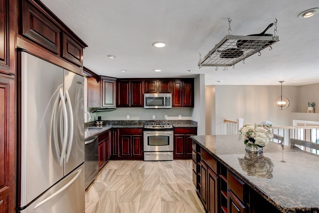 14 Grandview Road Billerica, MA 01821 - Photo 9 of 42