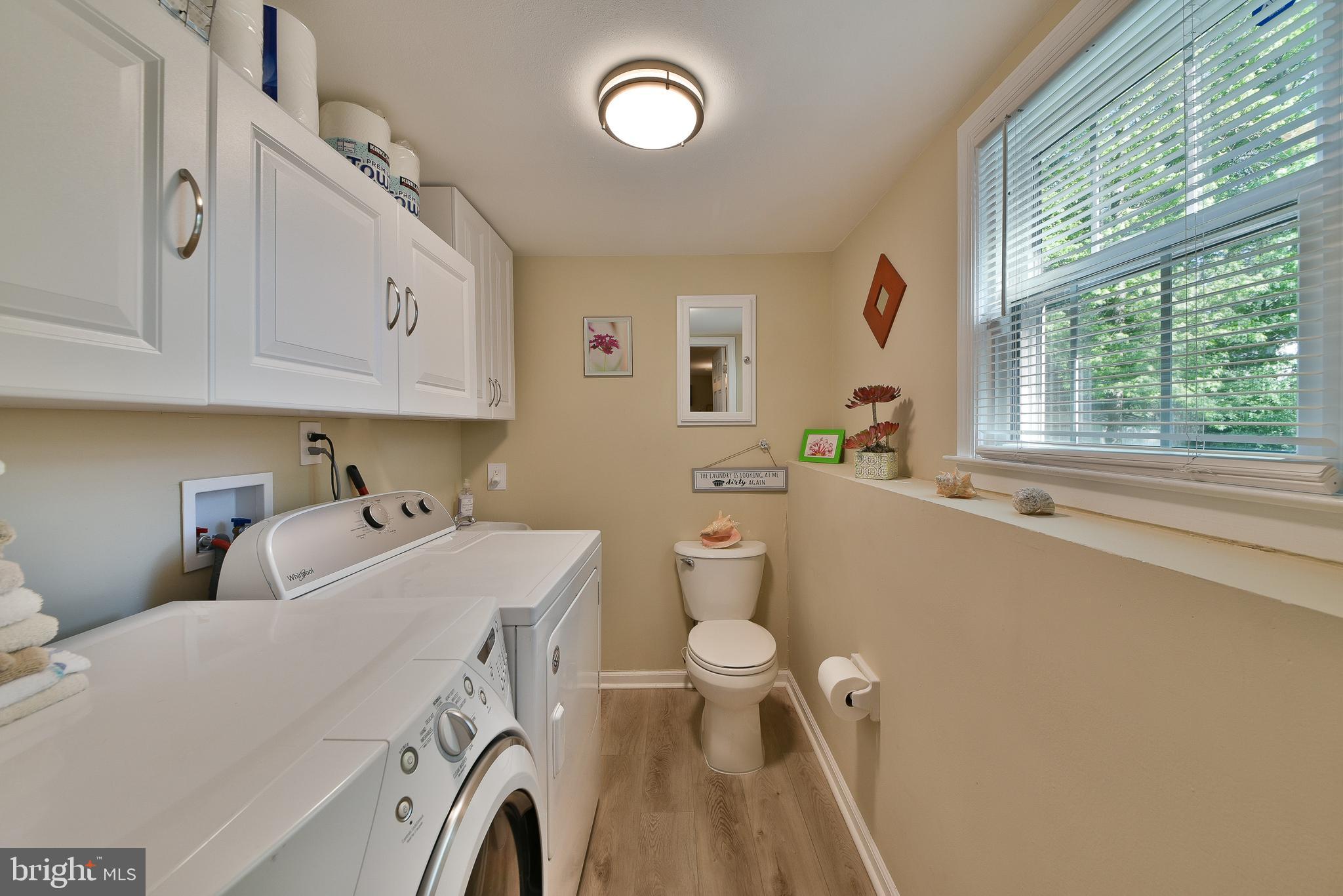 192 Bull Run Road Ewing, NJ 08638 - Photo 32 of 46 a room with a washing machine and sink