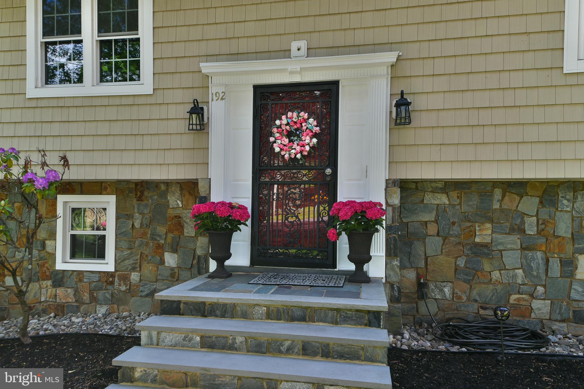 192 Bull Run Road Ewing, NJ 08638 - Photo 5 of 46