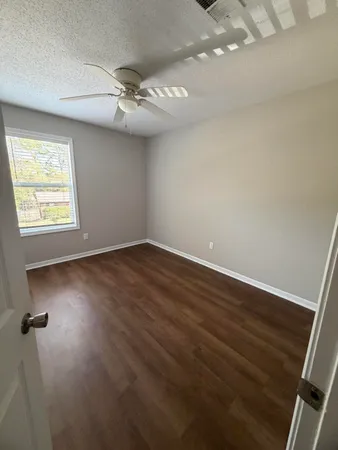 $1,195 | 124 Hampton Drive, Crestview, FL 32539