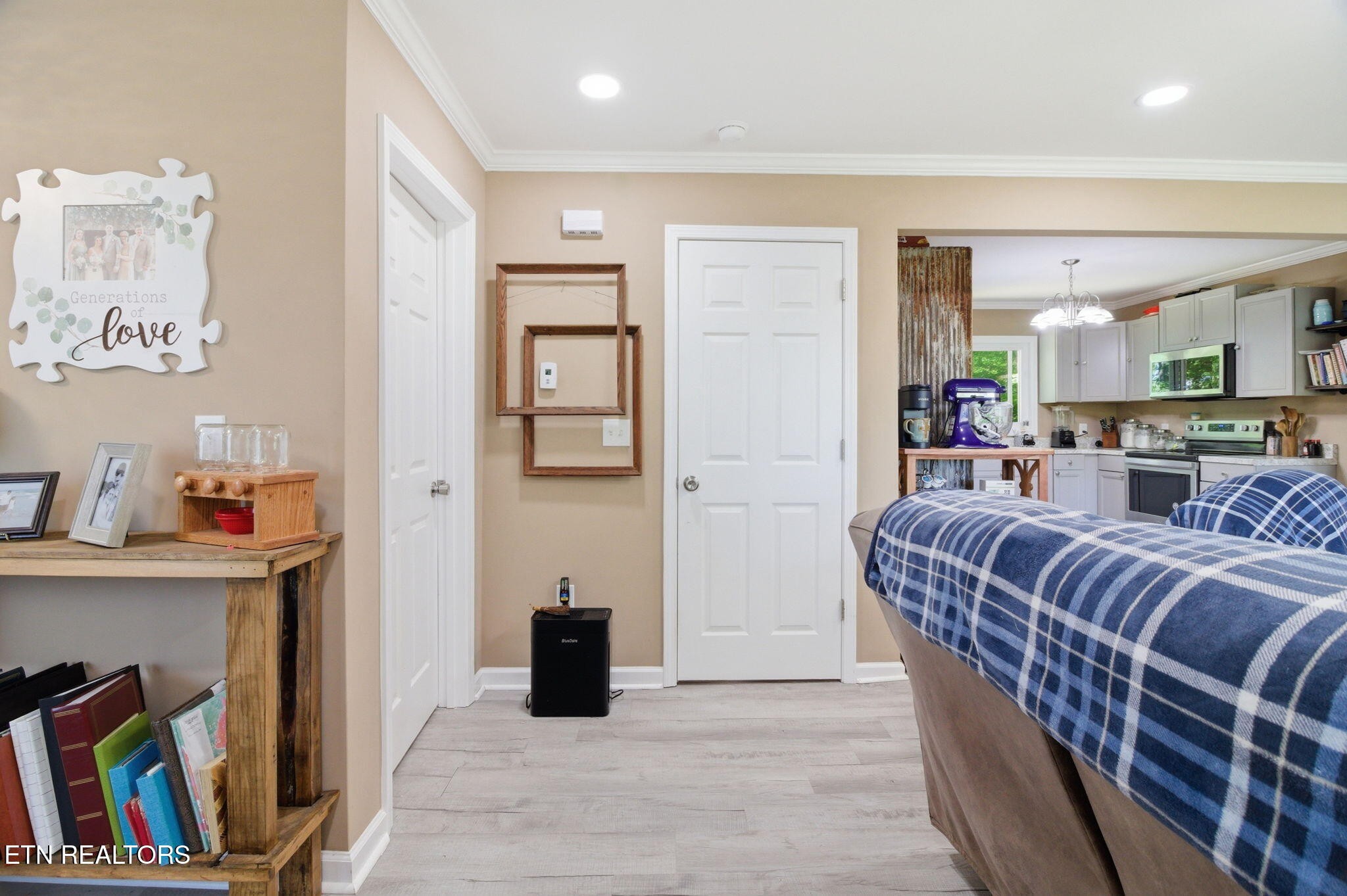 3012 Sinking Springs Road Knoxville, TN 37914 - Photo 5 of 37 Gallery Image 5
