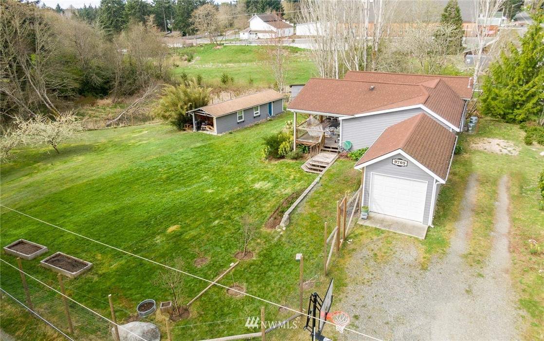 9709 Southwest Cemetery Road Vashon, WA 98070 - Photo 3 of 26 Gallery Image 3