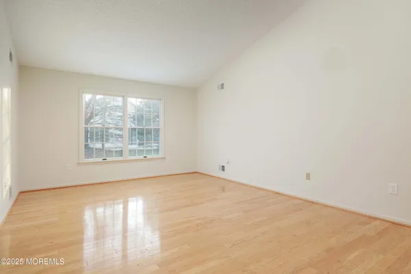 $405,000 | 1665 Goldspire Road, Toms River, NJ 08755