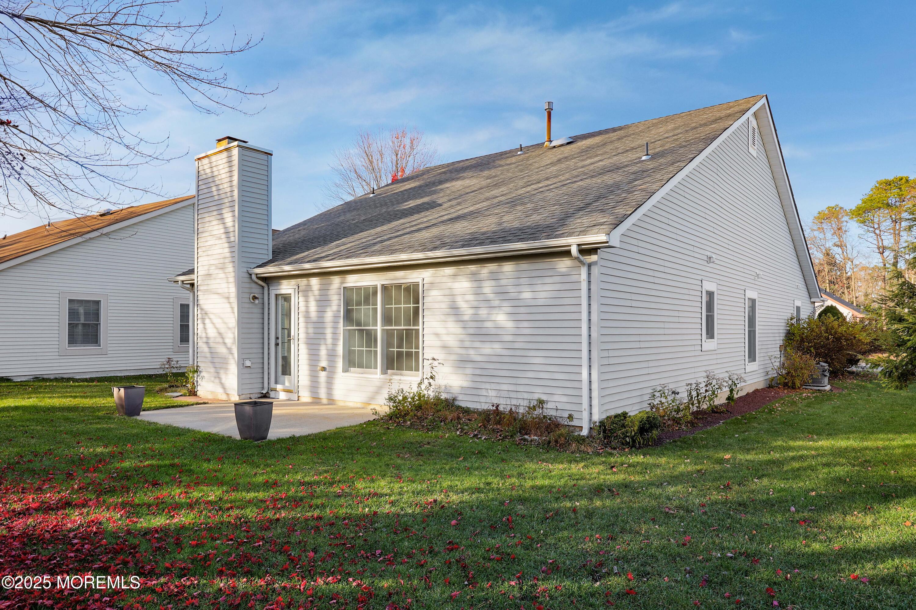 1665 Goldspire Road Toms River, NJ 08755 - Photo 3 of 37 a front view of house with yard