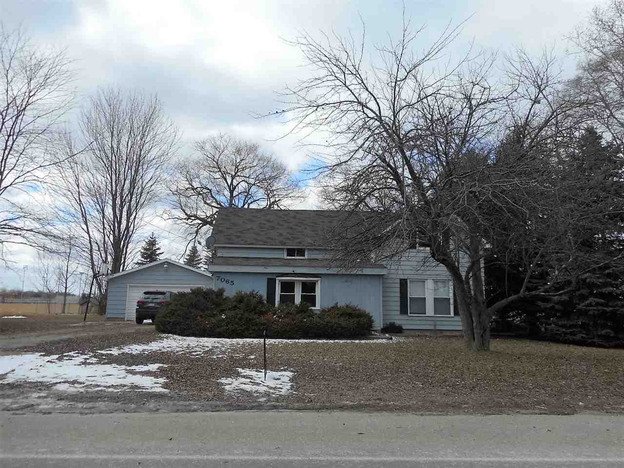 7065 North Begole Road Alma, MI 48801 - Photo 14 of 16 1827773-13.JPG