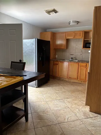 $163,900 | 828 North Chenango Street, Angleton, TX 77515