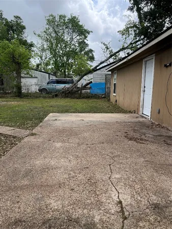 $163,900 | 828 North Chenango Street, Angleton, TX 77515