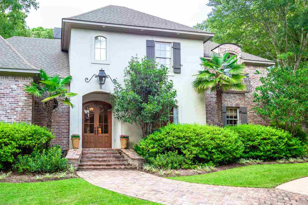 237 Ashcot Circle Jackson, MS 39211 - Photo 1 of 50 Photo 1