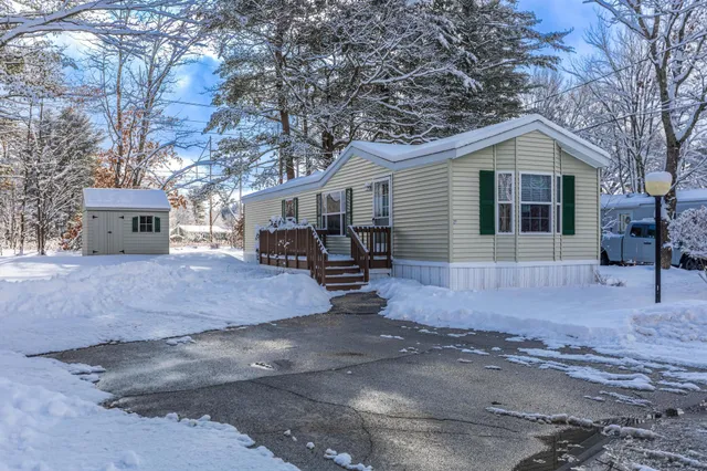 $149,900 | 27 Melrose Drive, Rochester, NH 03868