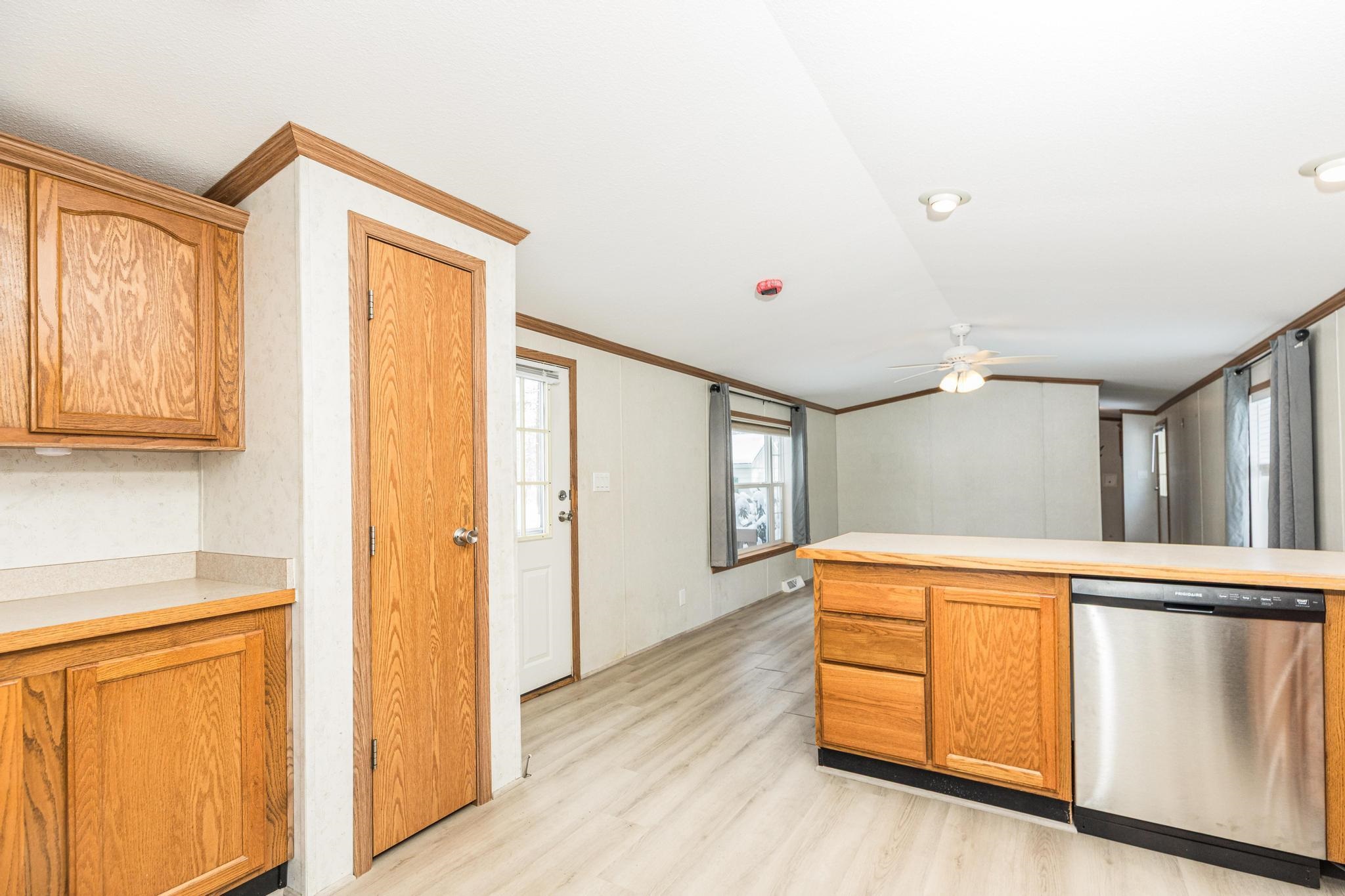 27 Melrose Drive Rochester, NH 03868 - Photo 6 of 36