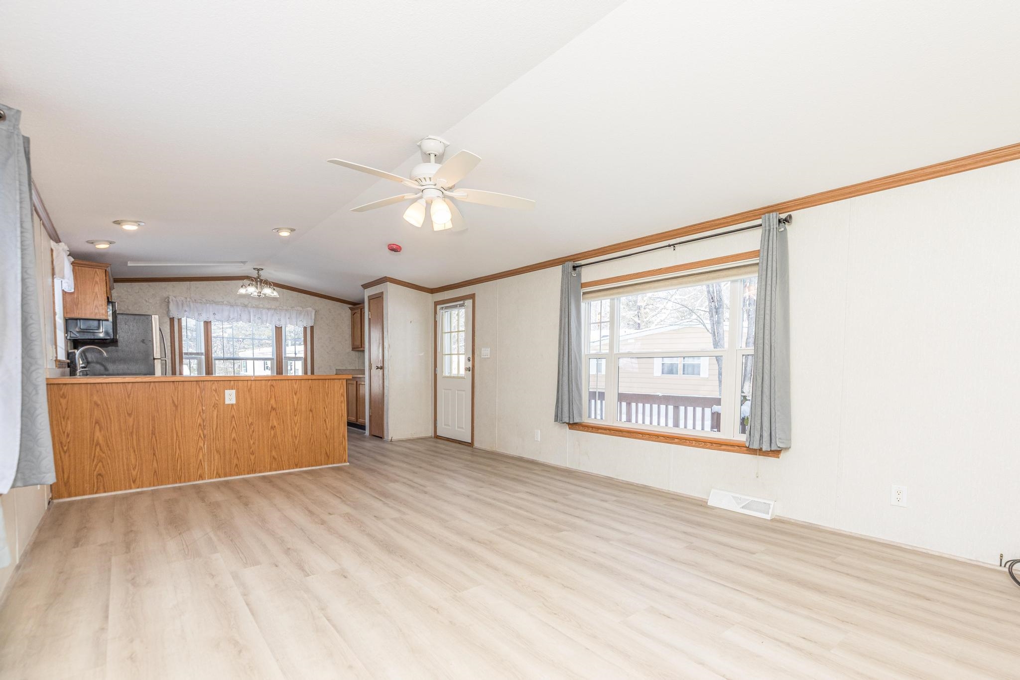 27 Melrose Drive Rochester, NH 03868 - Photo 9 of 36