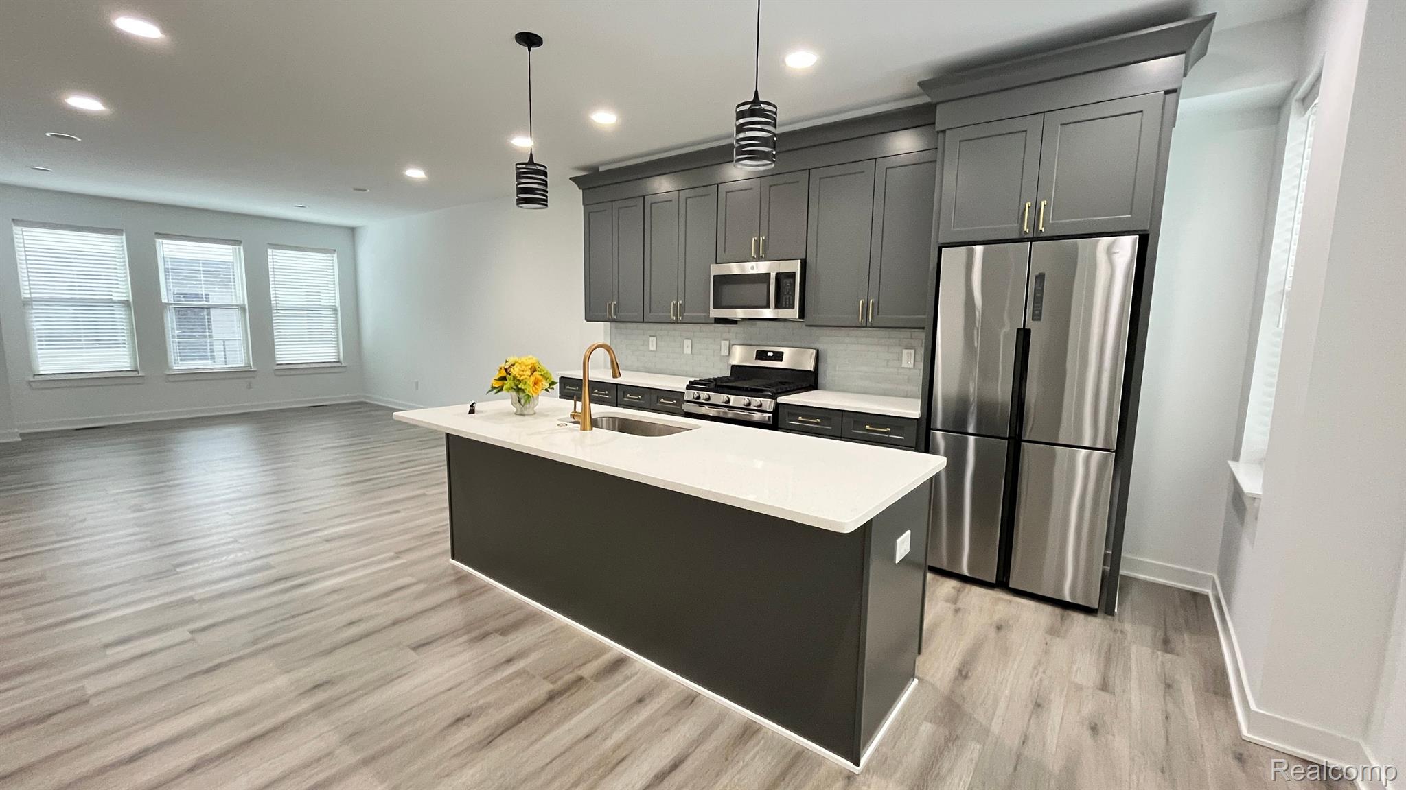 2886 Summers Place Troy, MI 48084 - Photo 12 of 34