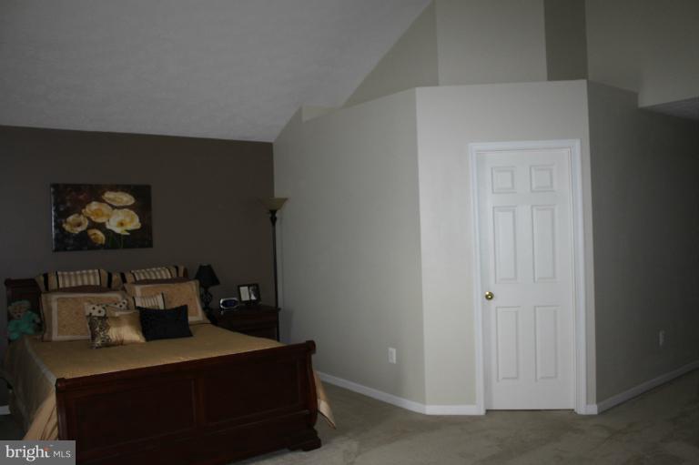 707 MacDill Road Baltimore, MD 21220 - Photo 10 of 20 a view of workspace with furniture